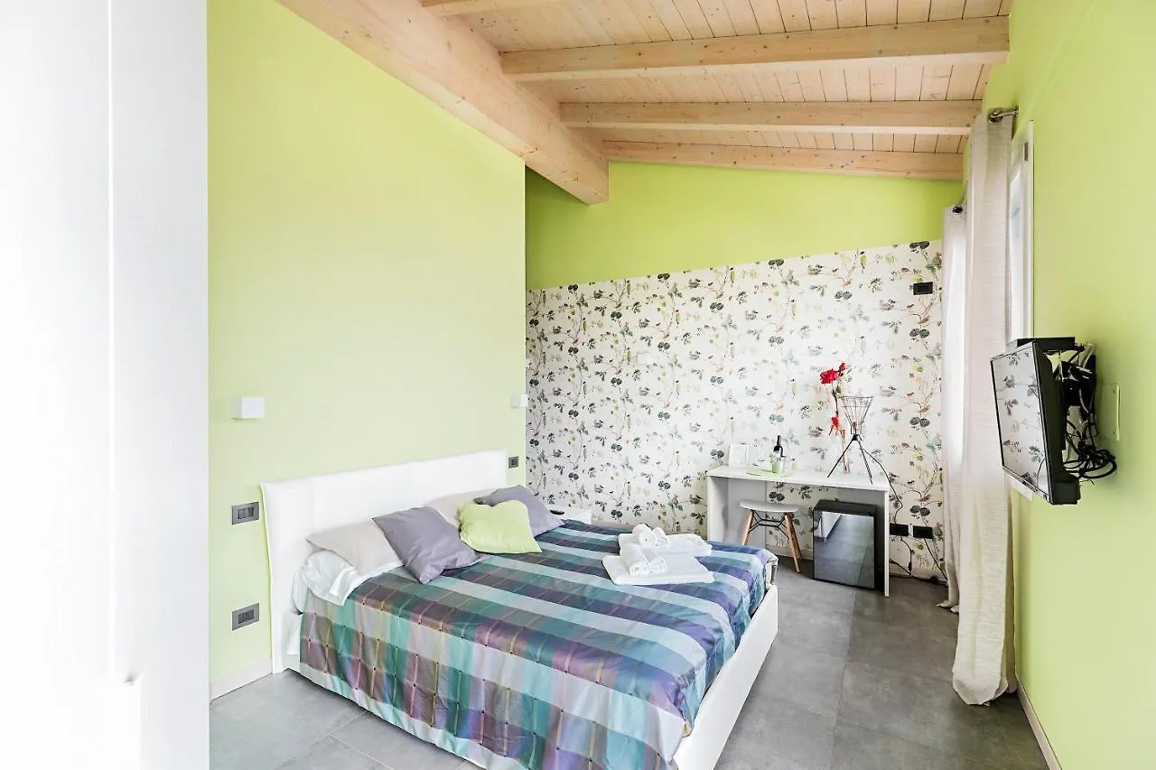 Marylinda Bed & Breakfast Desenzano del Garda Italy